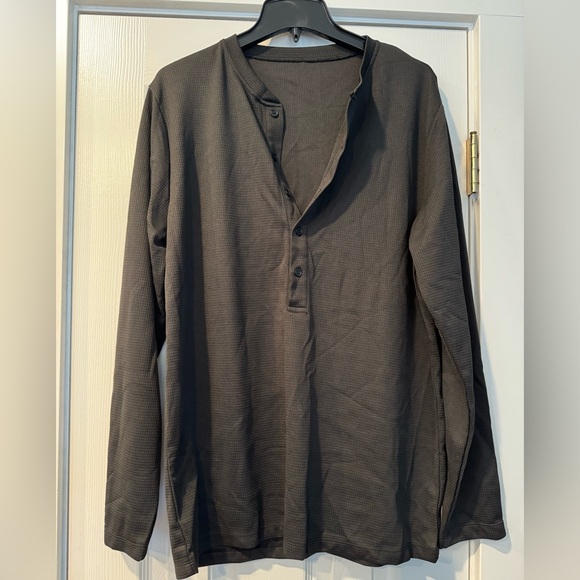 Men's Gray Long Sleeve Shirt - Picture 2 of 3